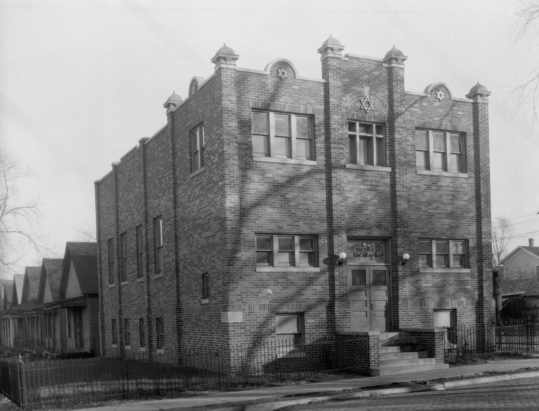 This is the Beth Hamedresh Ados Yeshuren synagogue, 25th and Seward, Long School neighborhood of North Omaha, Nebraska