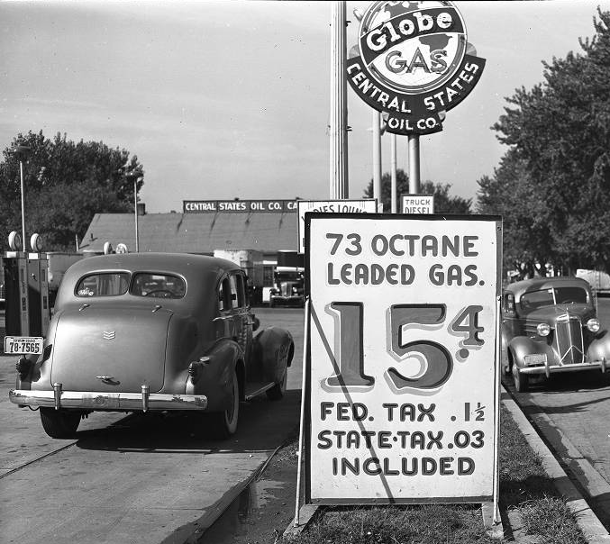 1940 Globe Gas Station, Omaha, Nebraska